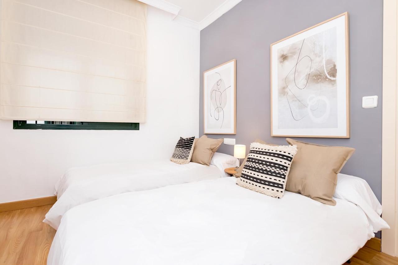 Bhost - Cinteria Apartment Малага Екстериор снимка